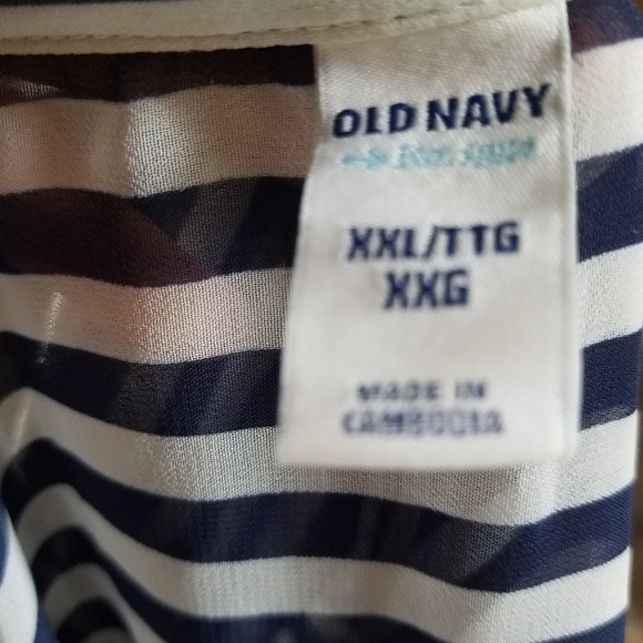 Plus size blouse. - Picture 2 of 7